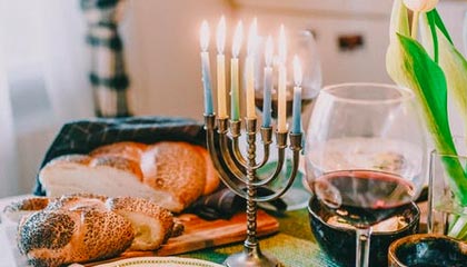 leyu-曼联后防线三人缺阵调整成关键，曼联后卫线