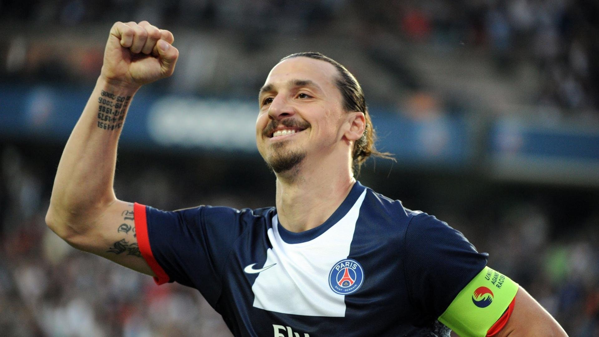 特色秋季城市马拉松,绿色环境中的极速奔跑,城市马拉松方案