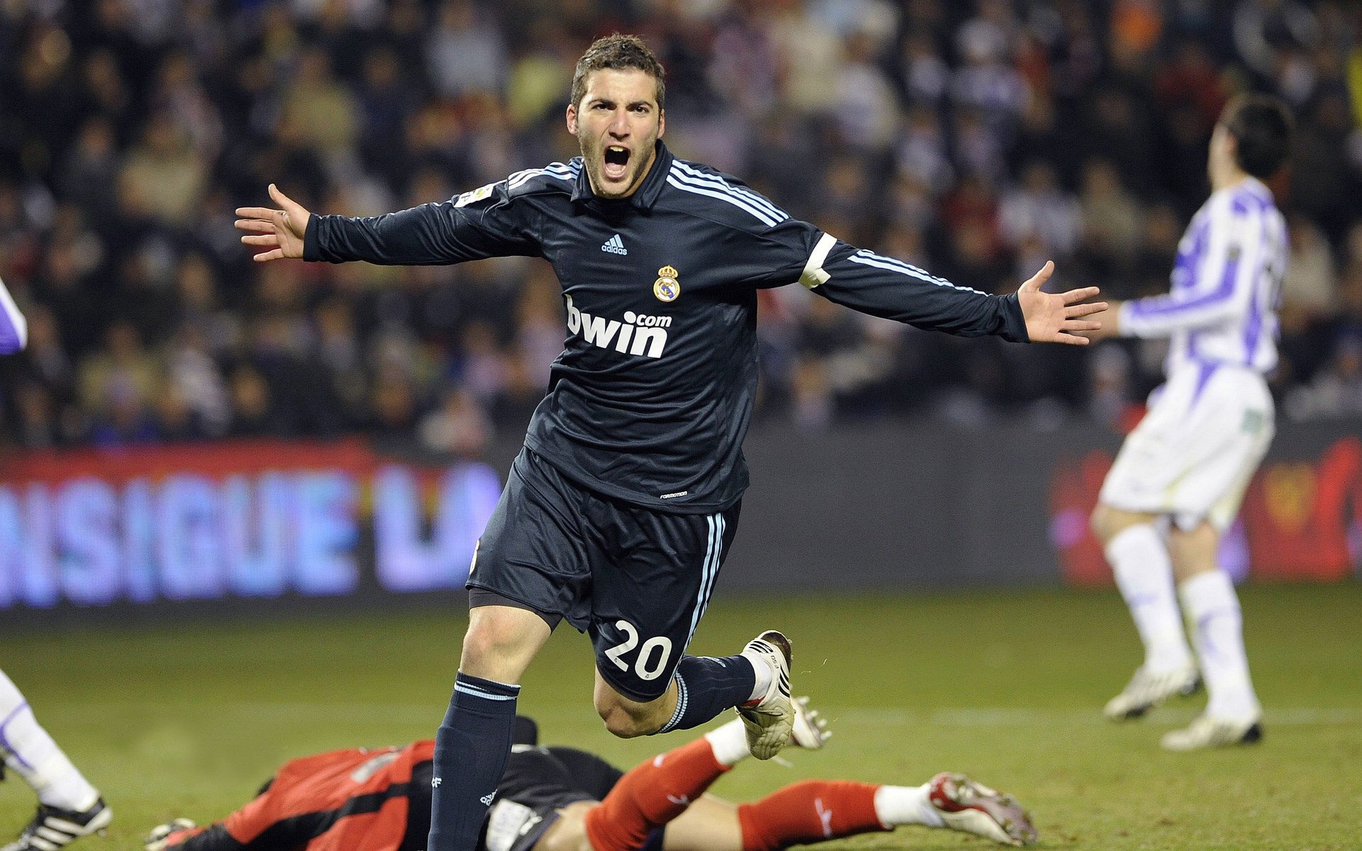 逆风翻盘：最令人振奋的欧冠“奇迹之夜”，vtb奇迹之夜